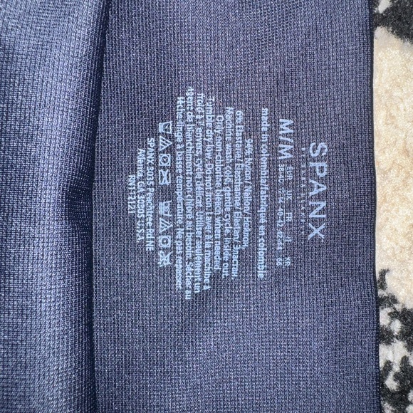 Spanx. Seamless moto leggings. Color: indigo sky. Size:M - Picture 3 of 3